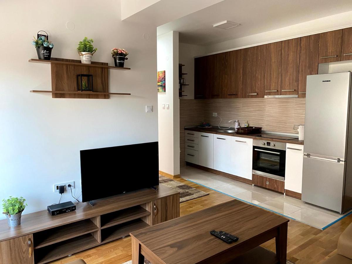 Skopje Brand New Apartment Esterno foto