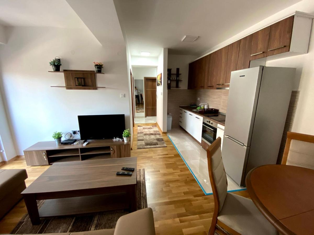 Skopje Brand New Apartment Esterno foto